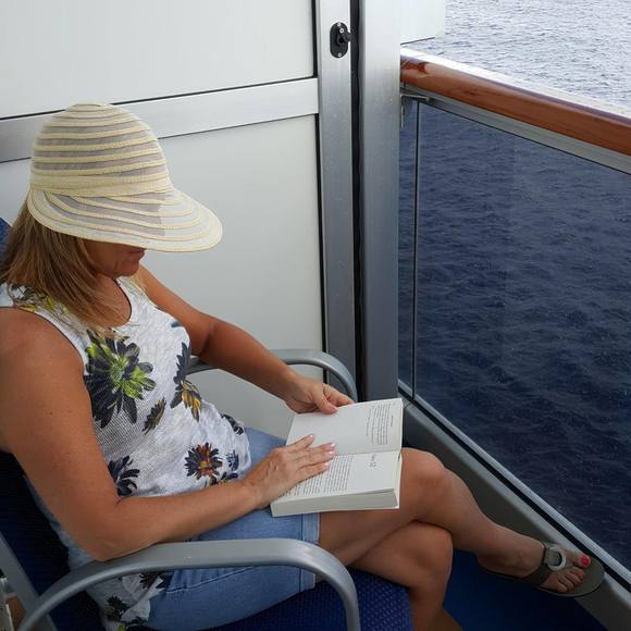 Meet your Posher, Heather - Picture 1 of 1